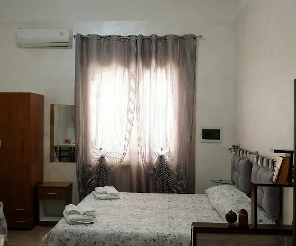 Delle Palme Bed and Breakfast 4*