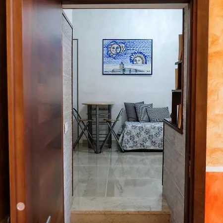 Bed & Breakfast Delle Palme 2*